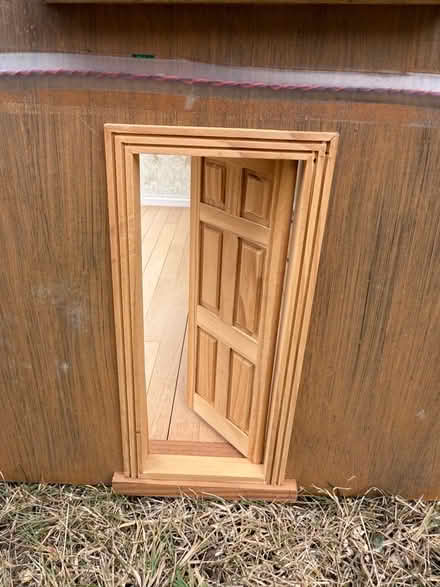 Photo of free Dolls house room with light (Royston SG8) #3