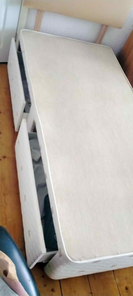Photo of free Single divan bed (Heavitree/Whipton) #1