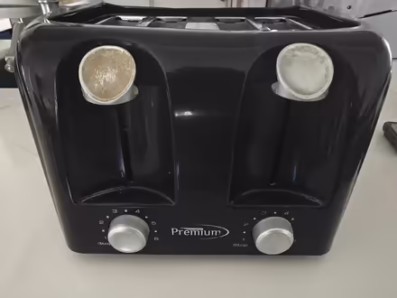 Photo of free Bread Toaster 4-Slices (North Miami Beach, 33162) #1