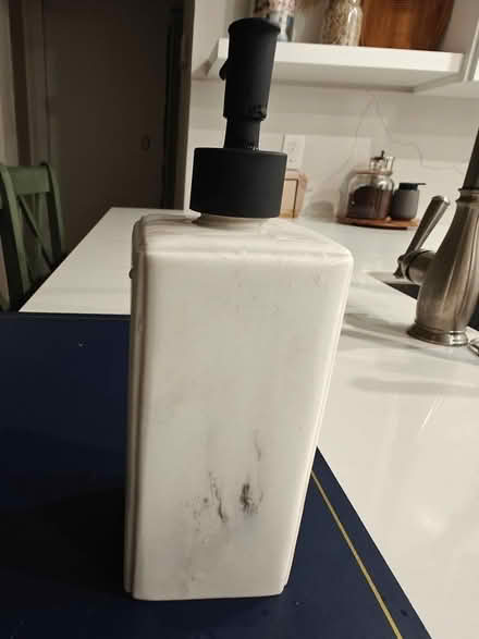 Photo of free Soap/Lotion Dispenser (North Miami Beach, 33162) #2