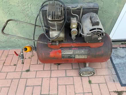Photo of free Air Compressor (Gardena, Normandie Red Bch Blv) #2