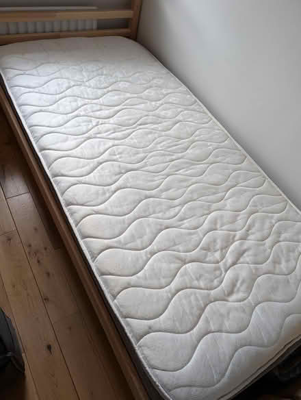 Photo of free Used single mattress (Colindale NW9) #2