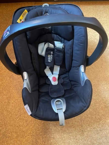 Photo of free Baby’s car seat (Wimbledon Park SW19) #1