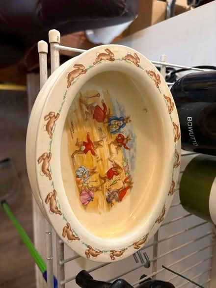 Photo of free Antique dishes, containers (Red Hook Commons 12571) #3