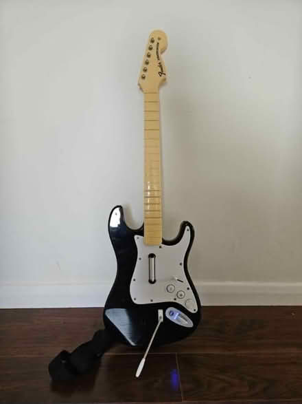 Photo of free Rockland Guitar (CR2, South Croydon) #1