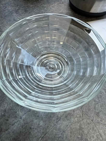 Photo of free Glass bowl (Croydon/West Wickham) #1