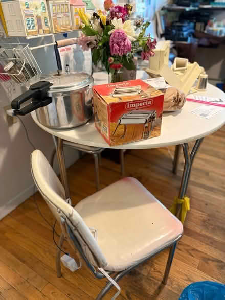 Photo of free Kitchen table and chairs (Red Hook Commons 12571) #1