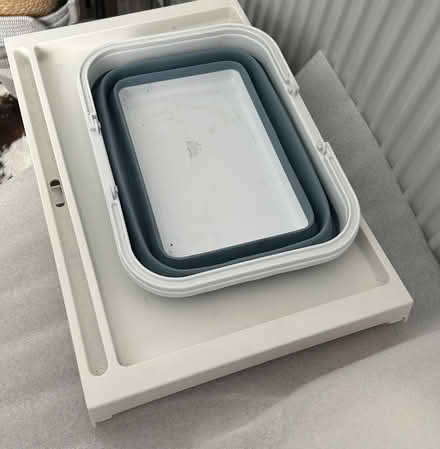 Photo of free Home bundle (rugs, trays, paints, plant pots) (Layerthorpe YO31) #2
