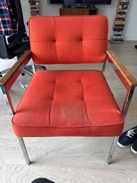 Photo of free Mid century modern chair (Southeast DC (Navy Yard)) #1
