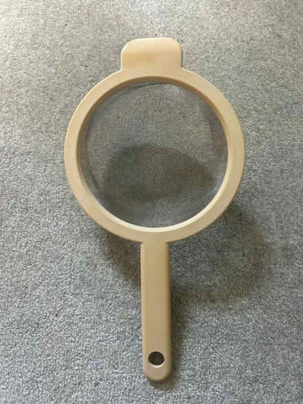 Photo of free Sieve (GU12 Ash Green) #1