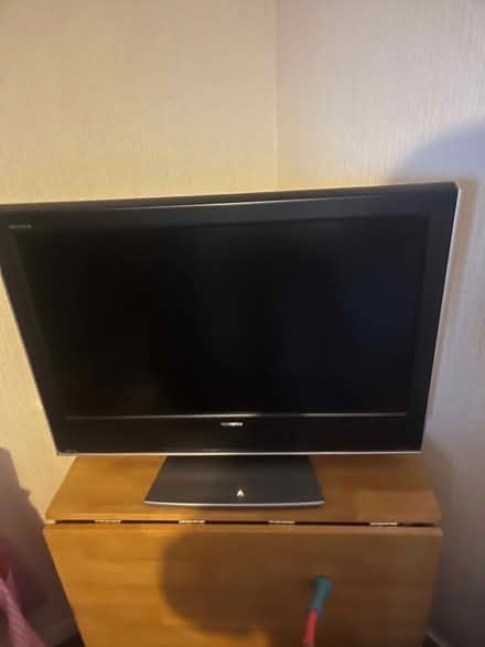 Photo of free 32 inch tv (Edinburgh EH4) #2