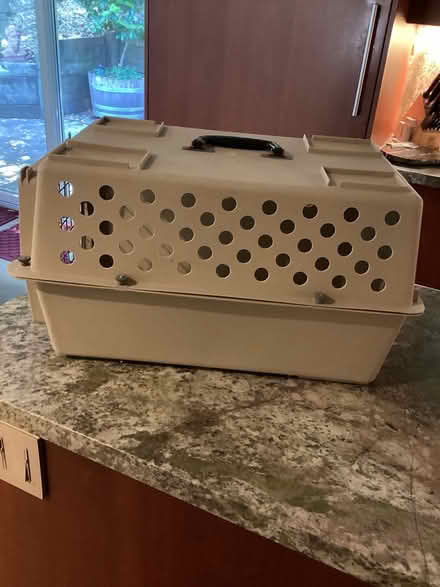 Photo of free Pet carrier (San Anselmo) #1