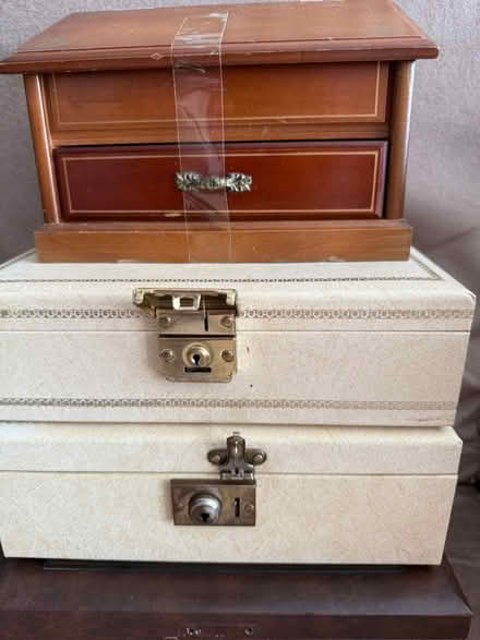 Photo of free jewellery boxes x 4 (Croydon. CR2 9) #3