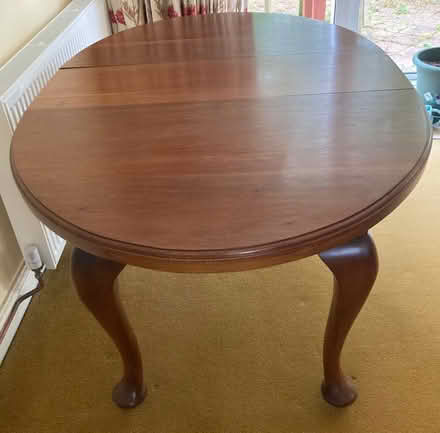 Photo of free Extendable Victorian mahogany (?) table (Dean Row SK9) #3