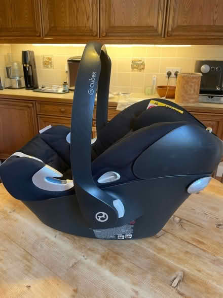 Photo of free Baby’s car seat (Wimbledon Park SW19) #3