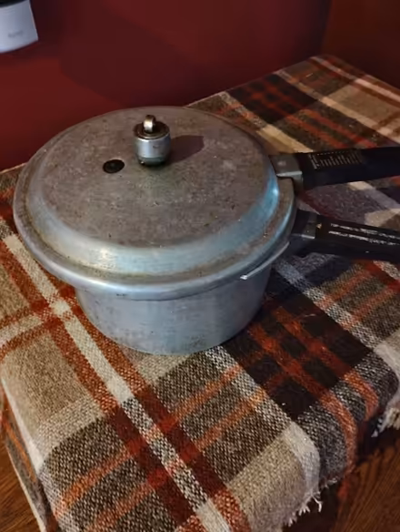 Photo of free Pressure cooker (Edginswell TQ2) #1