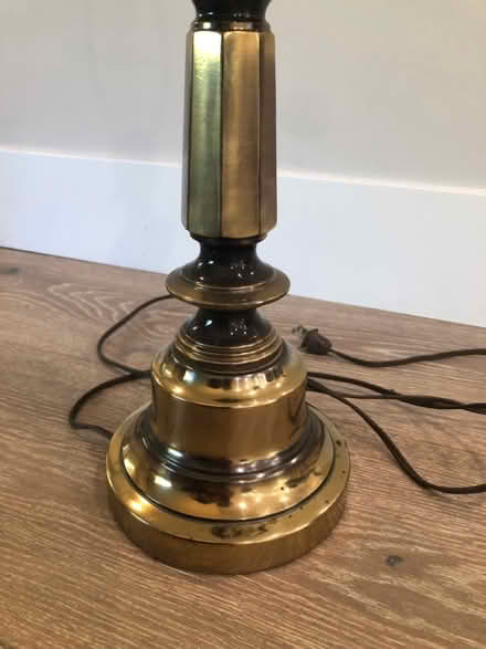 Photo of free Table Lamp - works (Near downtown Walnut Creek) #2