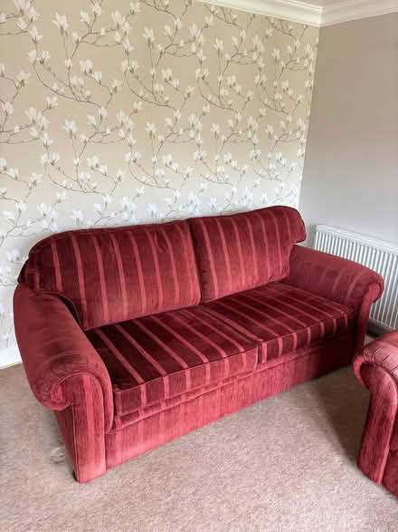 Photo of free 2x settees (Sheffield s20) #1