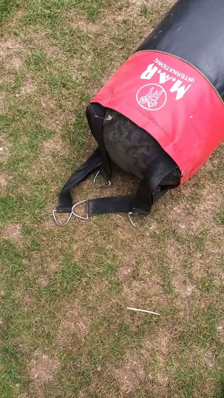 Photo of free 3ft m.a.r. punch bag (Humphrey's End GL5) #2