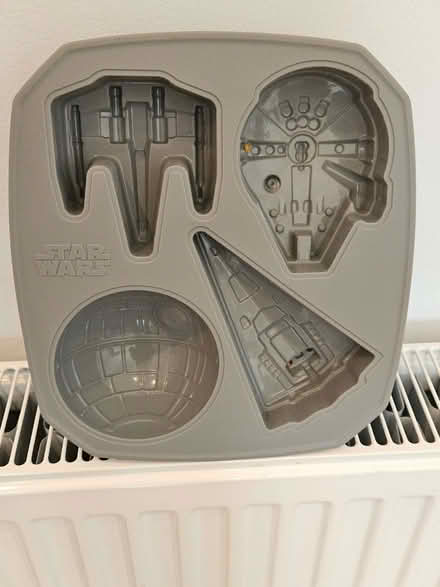 Photo of free Star Wars silicone cake mould (Menstrie FK11) #1