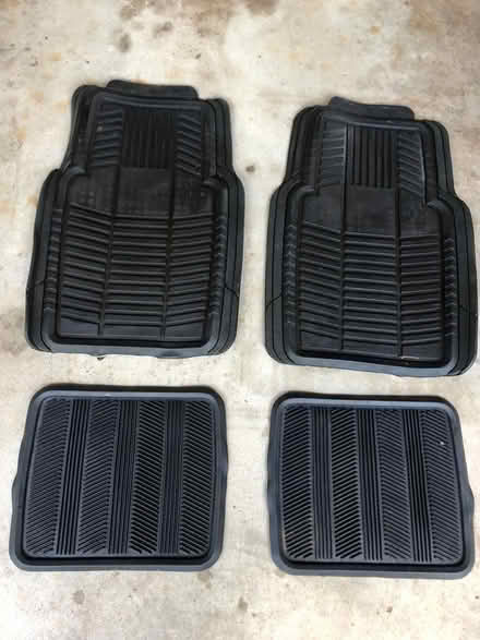 Photo of free car floor mats (lawrenceville) #1