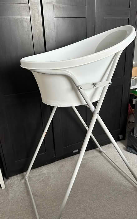Photo of free Baby bath, car seat and walker (SW17) #1
