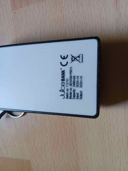 Photo of free "Juicebank" powerbank: low capacity (2400m) but lightweight (Oxford-Freegle CGA OX2) #2