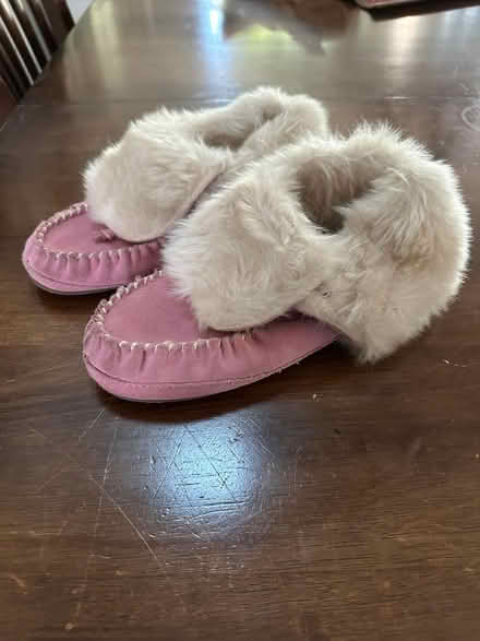 Photo of free Pink Hannah Andersson slippers (94040) #1