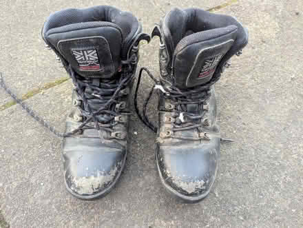 Photo of free Women's Karrimore walking boots, UK 7 (Moorlands LA1) #1
