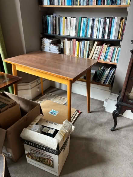 Photo of free Formica table (East Finchley N2 9DL) #1