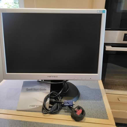 Photo of free LCD display screen (Beckenham BR3) #1