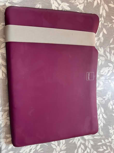 Photo of free Laptop protector case (Landport BN7) #1