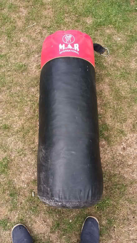 Photo of free 3ft m.a.r. punch bag (Humphrey's End GL5) #1
