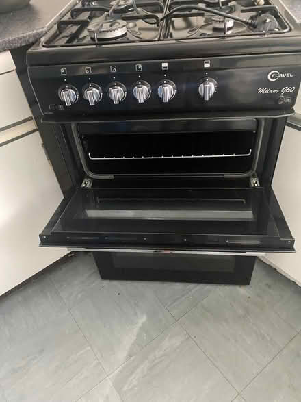 Photo of free 4 burner gas cooker (Barnsbury N1) #3