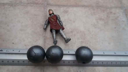 Photo of free narnia toy figure and 3 projectiles (Crosspool S10) #1