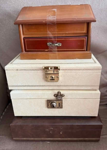 Photo of free jewellery boxes x 4 (Croydon. CR2 9) #1