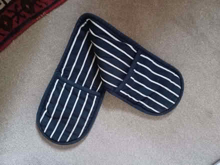 Photo of free Waitrose oven gloves (Oxford-Freegle CGA OX2) #1