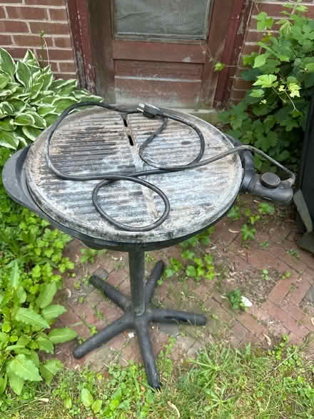 Photo of free George Forman Electric Grill (Hamden CT) #2