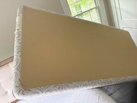 Photo of free King bed box spring (Beautyrest) (16th st hts dc) #3