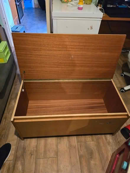 Photo of free Wooden ottoman (Nuneaton CV10) #2