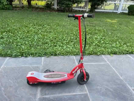 Photo of free Razor Scooter (Friendship Heights, D.C.) #3