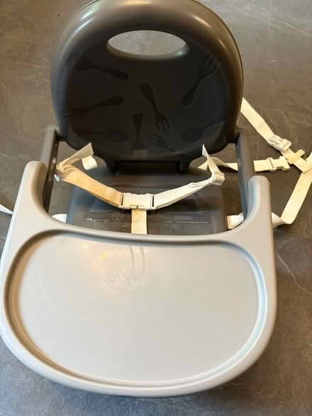 Photo of free Chicco pocket snack chair (Glenrothes KY7) #2