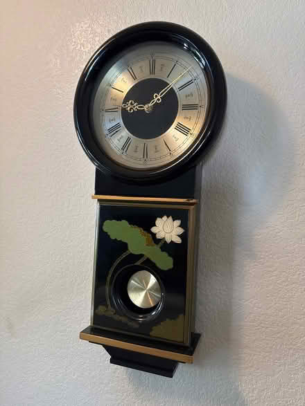 Photo of free Chinese lacquer wall clock (Evergreen-The Villages) #1