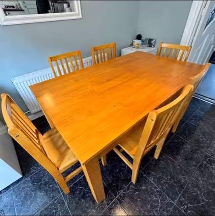 Photo of Kitchen table and chairs (Blanchardstown) #1