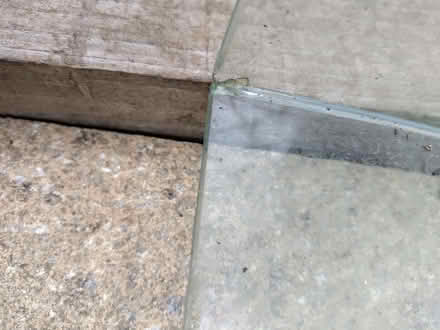 Photo of free cracked glass aquarium (Caldecott OX14) #3