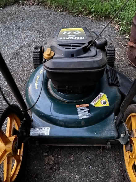 Photo of free Push lawnmower (Hopewell jct, taconic & Rt 52) #2