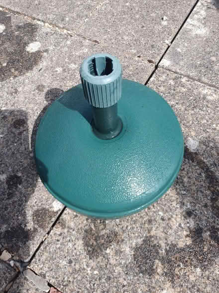 Photo of free Picnic table sunshade holder. (Woodcote RG8) #1