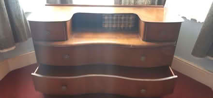 Photo of free Wardrobe and dressing table (Castle MK40) #1