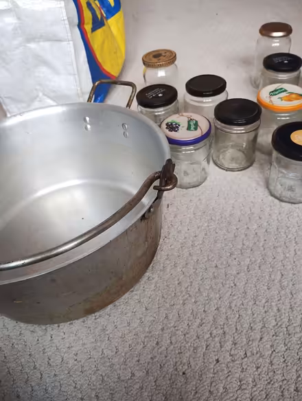 Photo of free Preserving pain and jam jars (Edginswell TQ2) #1