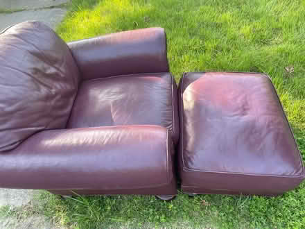 Photo of free XL chair with ottoman (Berwyn Heights) #1